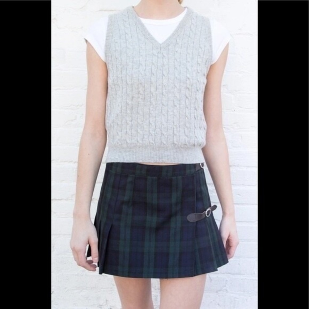 Brandy Melville Grey Cable Knit Sweater Vest Wool Blend Preppy Sleeveless NEW